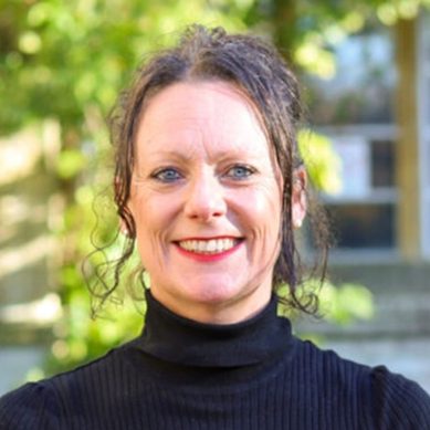 Dr Suzanne Everley